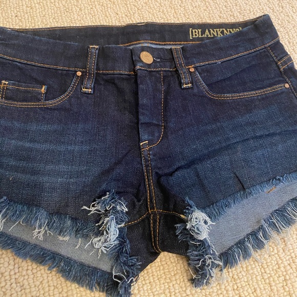 BLANK NYC size 25 blue jean shorts - Picture 2 of 6